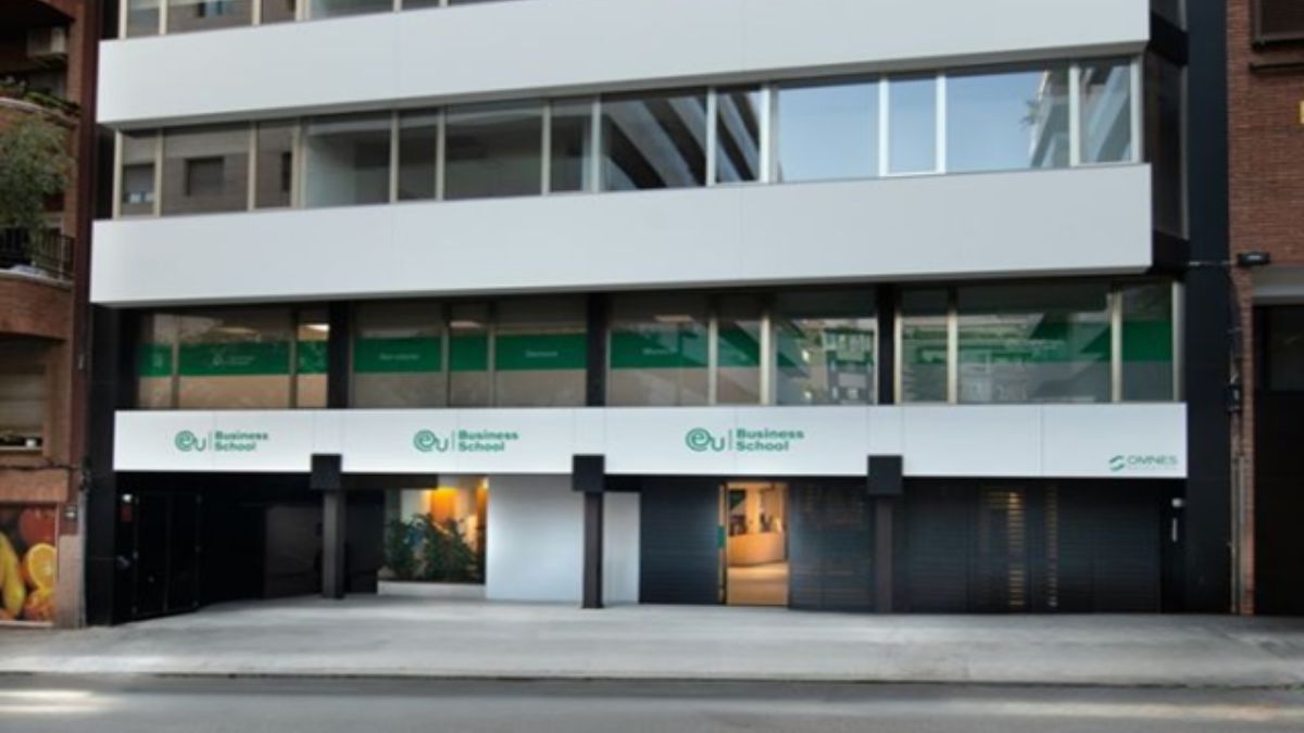Clínica de nutrición y rendimiento deportivo para futbolistas en Barcelona, España.